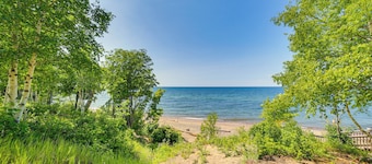 1 Mi to Lake Superior: Cottage w/ Sauna & Rec Room