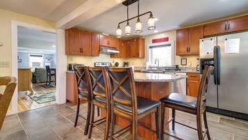 House (4 Bedrooms) | Interior