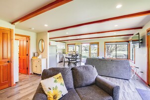 Cottage (2 Bedrooms) | Interior