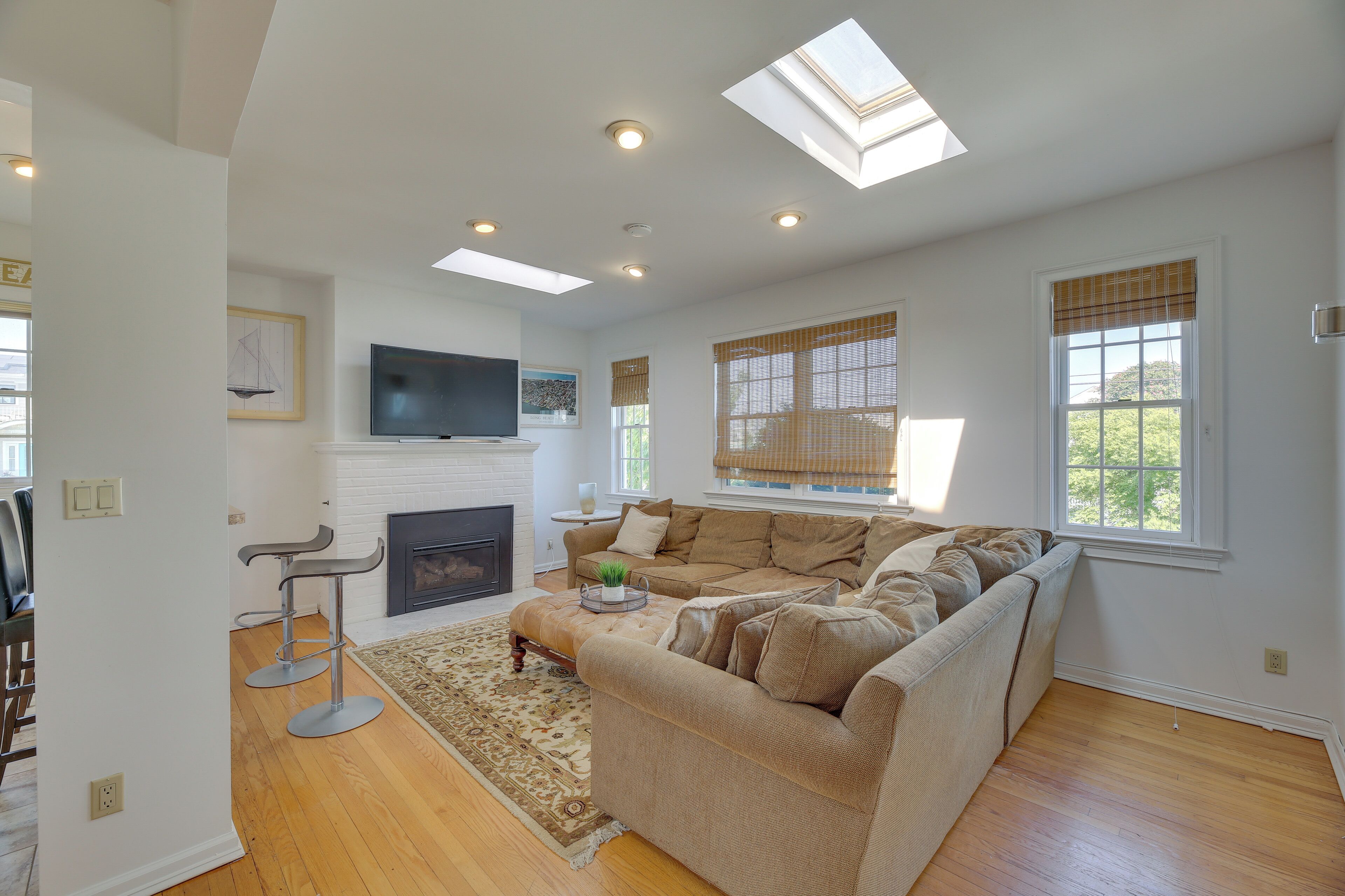 Apartment (3 Bedrooms) | Front of property