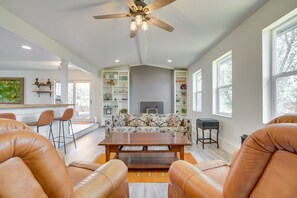 Interior - Tranquil Edgewood Retreat With Patio & Grill! (Edgewood)