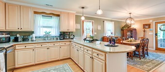 'the Travis House at Lantern Springs' on Farm!