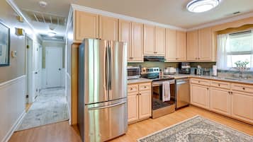 Rumah (3 Bedrooms) | Dapur pribadi | Microwave, oven, kompor, dan mesin pencuci piring
