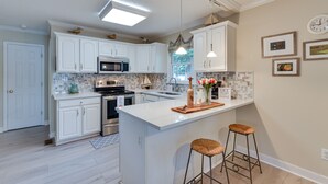 Casa (4 Bedrooms) | Cocina privada