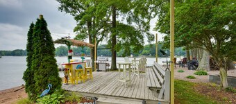 Lakefront Lexington Vacation Rental w/ Dock!