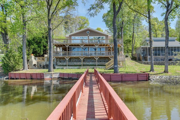 Pet-friendly Lexington Vacation Rental On Lake! - Denton, NC