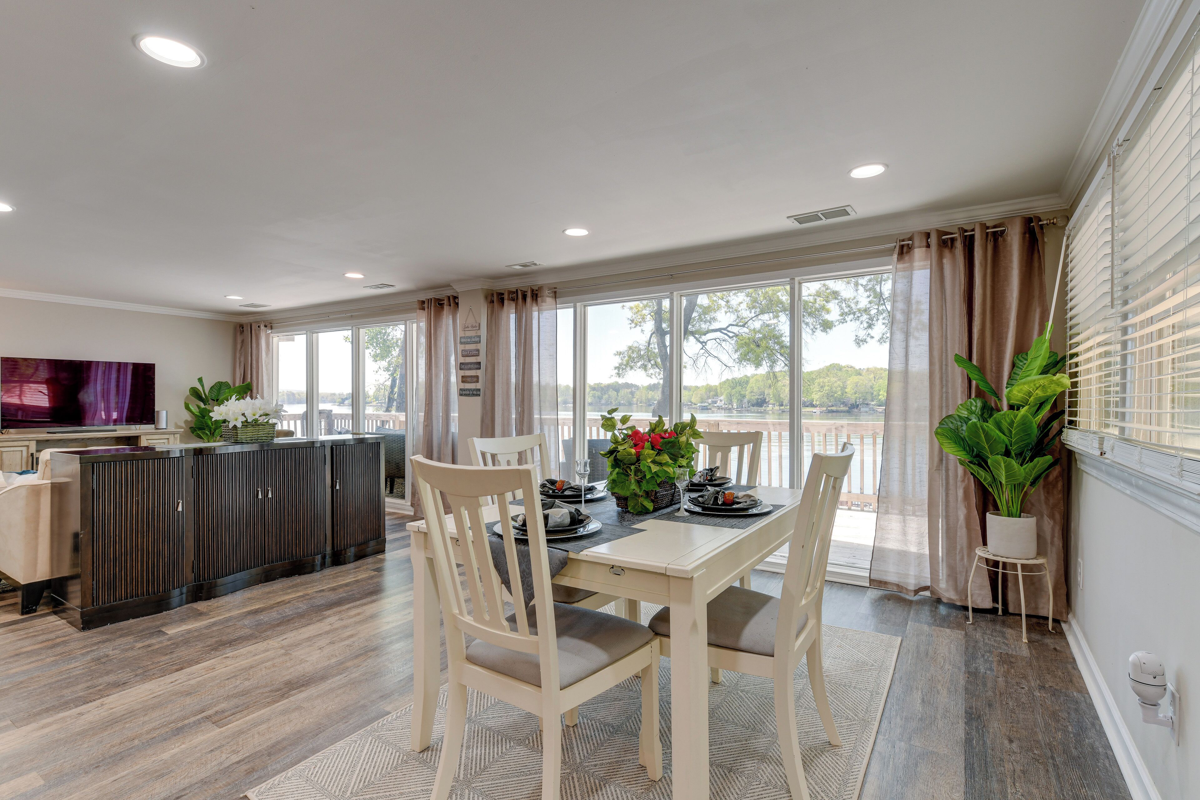 Rumah (4 Bedrooms) | Interior