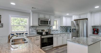 Pet-friendly Lexington Vacation Rental on Lake!