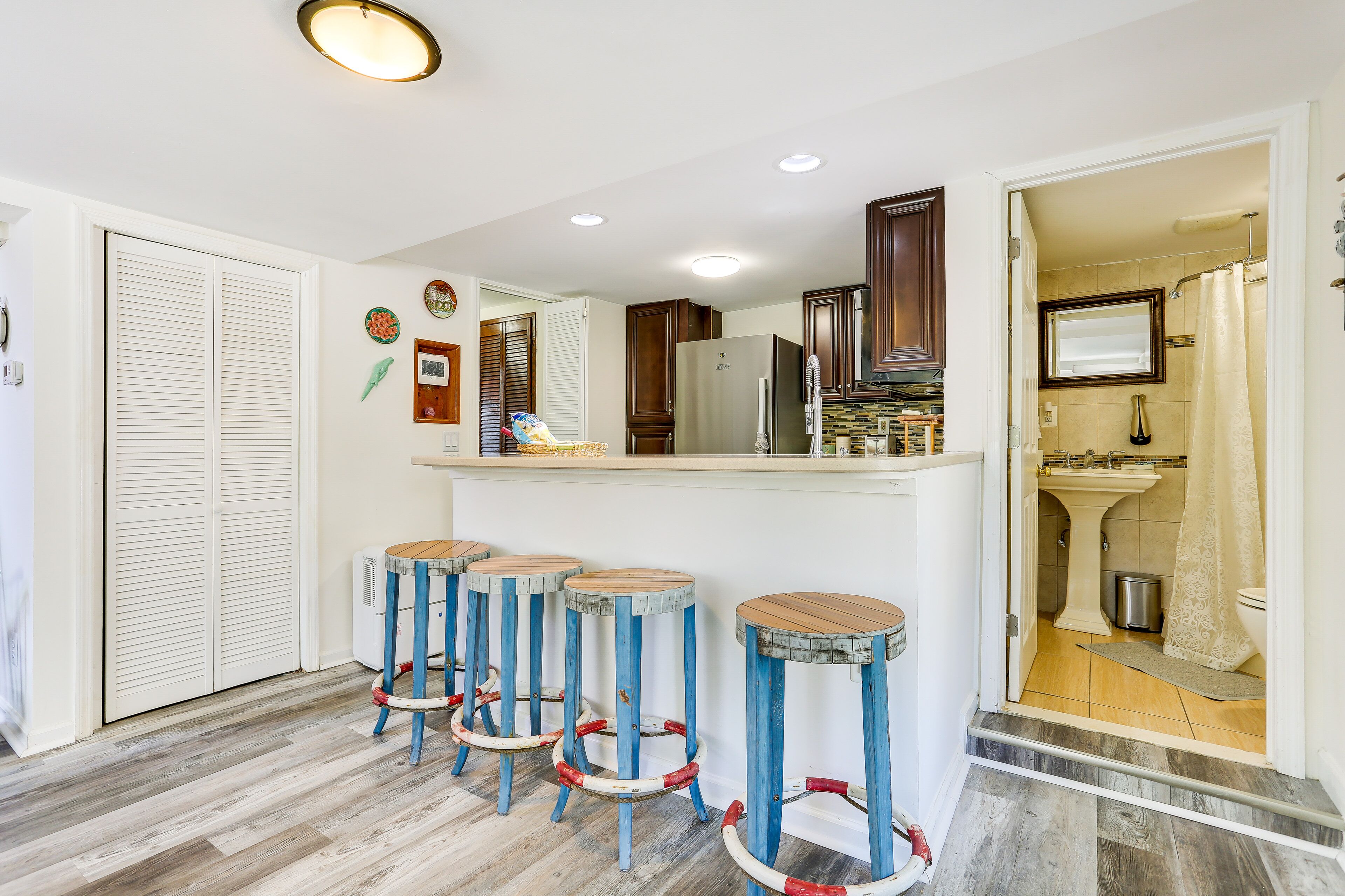 Microwave, oven, kompor, dan mesin pencuci piring