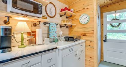 Enchanted Lake Huron Cottage w/ Beach Access!