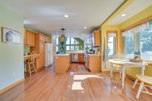 Cottage (3 Bedrooms) | Interior