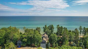 Cottage (3 Bedrooms) | Front of property