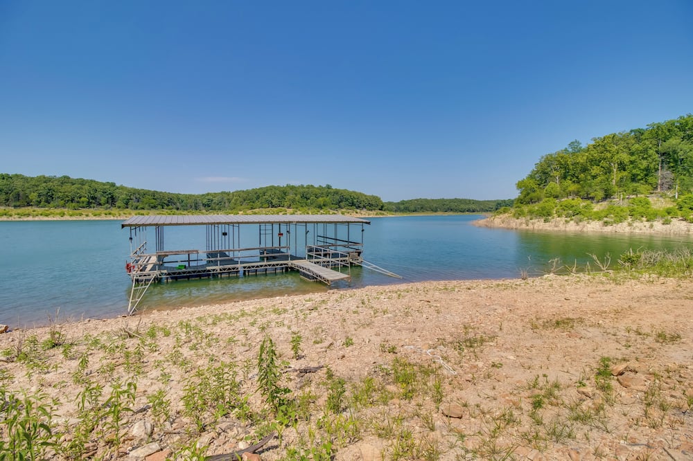 Oakland Oasis: Serene Retreat in the Ozarks - Oakland, AR