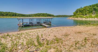 Oakland Oasis: Serene Retreat in the Ozarks