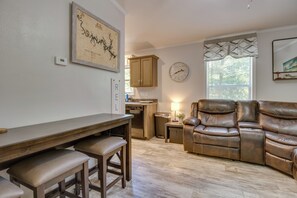 House (3 Bedrooms) | Interior - Oakland Oasis: Serene Retreat in the Ozarks (Oakland)