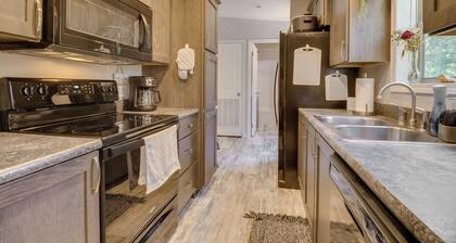 Oakland Oasis: Serene Retreat in the Ozarks