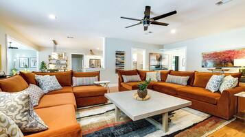 House (4 Bedrooms) | Interior