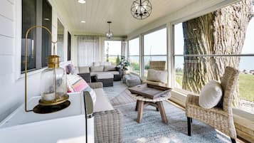 House (1 Bedroom) | Interior