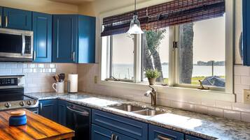 House (1 Bedroom) | Interior