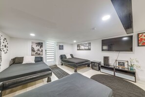 公寓 (0 Bedroom) | 筆電工作空間、熨斗/熨衣板、床單