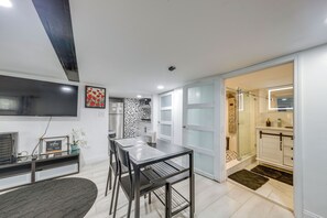 Apartment (0 Bedroom) | Interior