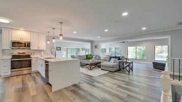 Rumah (4 Bedrooms) | Interior