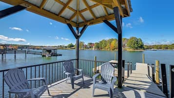 Rumah (4 Bedrooms) | Bagian depan properti