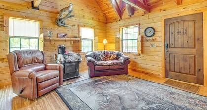 Secluded Oakland Cabin w/ Private Yard!