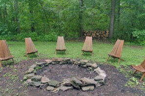 Interior - Cozy Tennessee Cabin w/ Deck, Grill & Fire Pit! (Tullahoma)