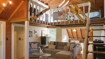 House (3 Bedrooms) | Front of property