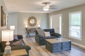 House (4 Bedrooms) | Interior