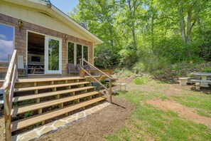 House (3 Bedrooms) | Interior - North Carolina Vacation Rental w/ Hot Tub (Franklin)