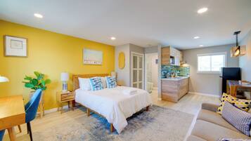 Apartment (0 Bedroom) | Interior