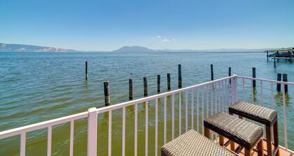 Lovely Lakeport Retreat w/ Smart TV: Walk to Pier!