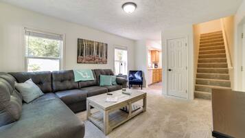 House (4 Bedrooms) | Front of property