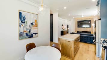Apartment (1 Bedroom) | Interior