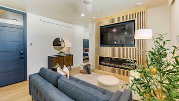 Apartment (1 Bedroom) | Interior