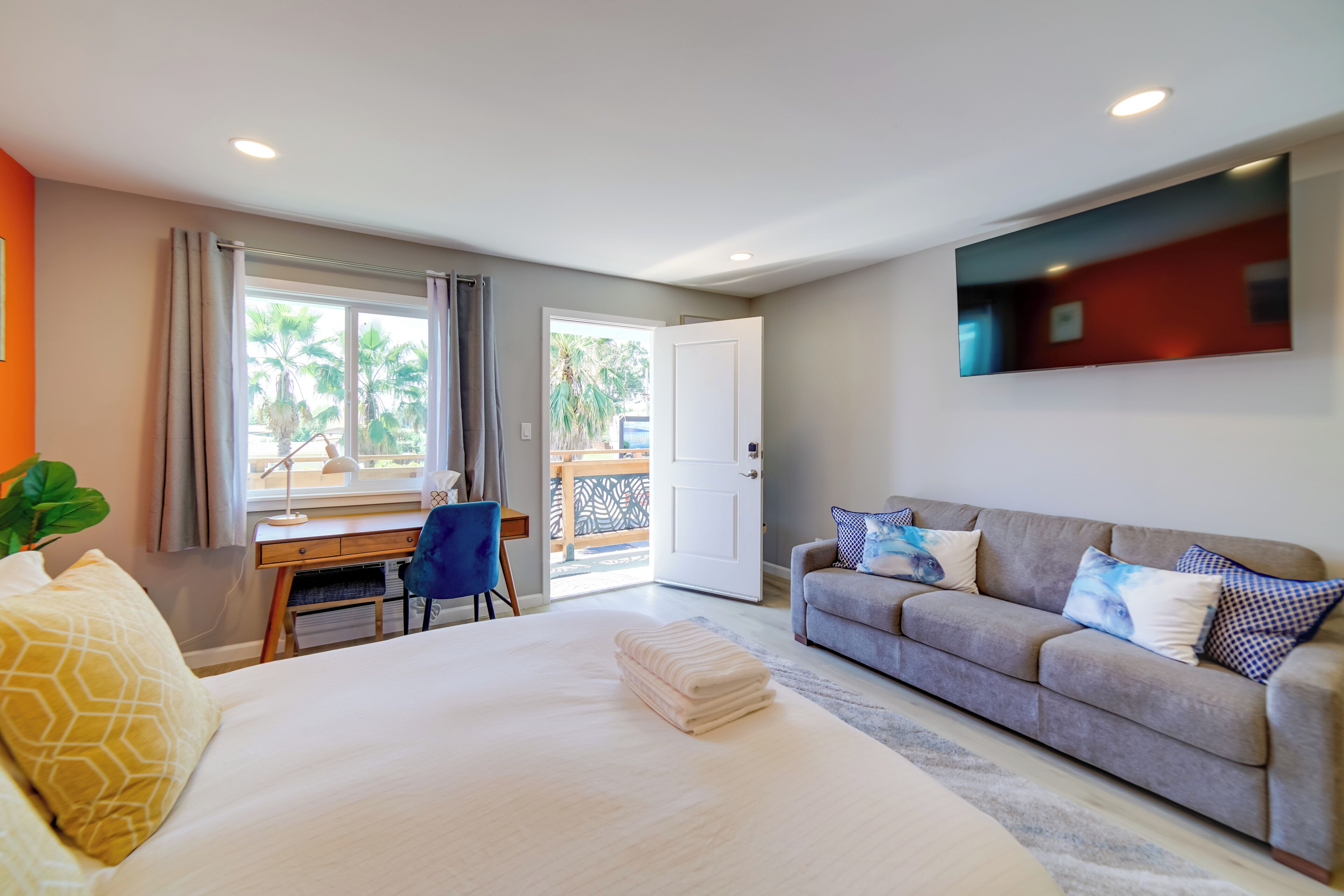 Apartment (0 Bedroom) | Interior