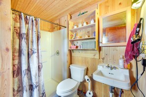 House (1 Bedroom) | Bilik Mandi | Pancuran mandi