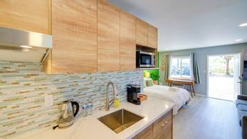 Apartment (0 Bedroom) | Interior