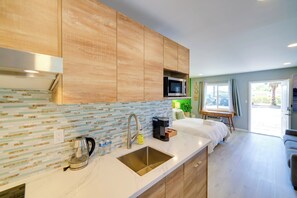 Apartment (0 Bedroom) | Interior