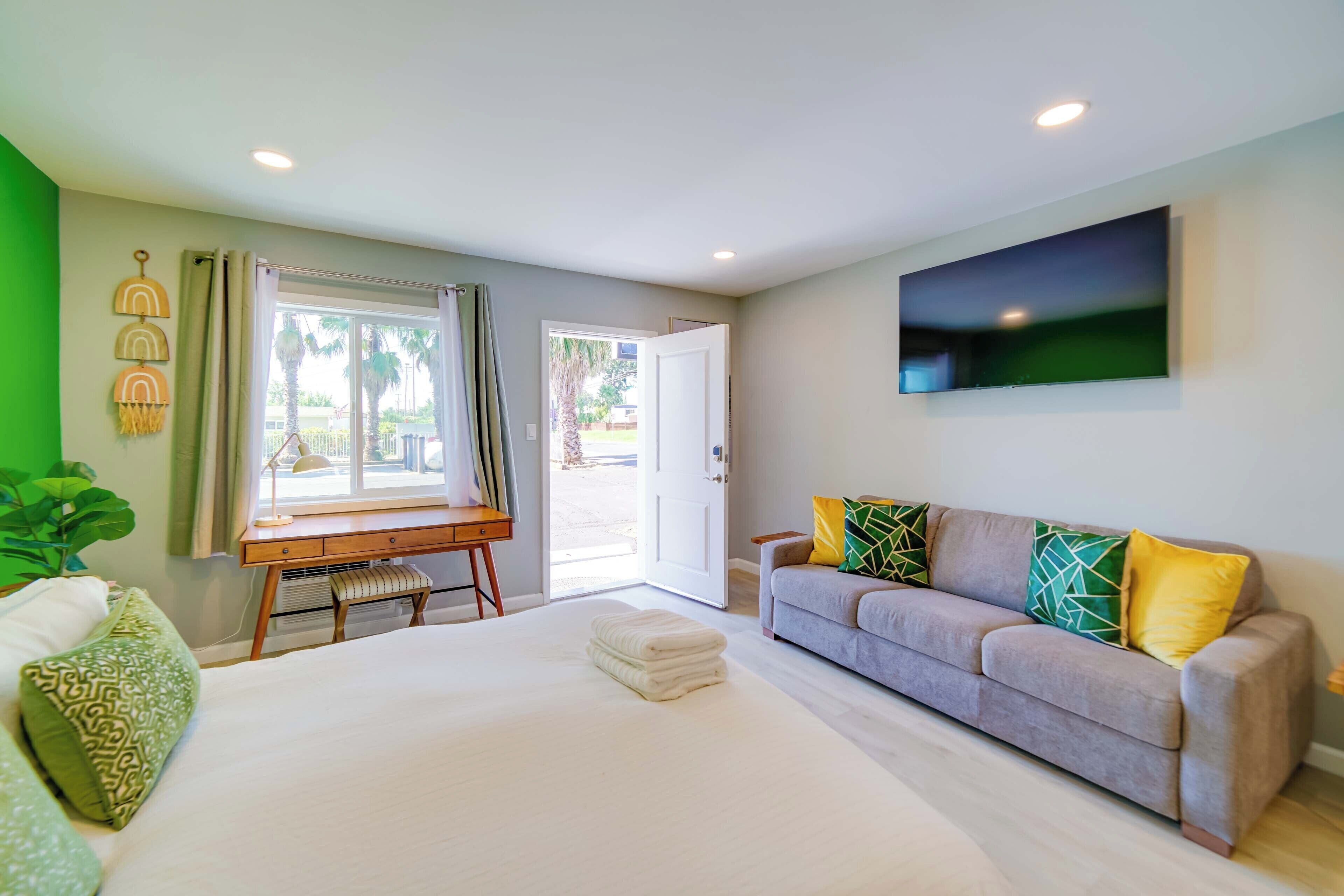 Apartment (0 Bedroom) | Interior