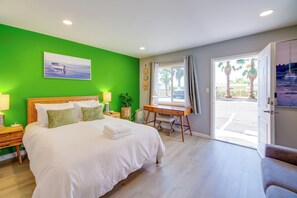 Apartment (0 Bedroom) | Interior