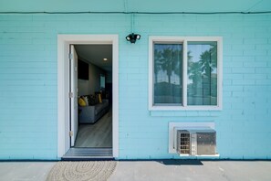 Apartment (0 Bedroom) | Interior