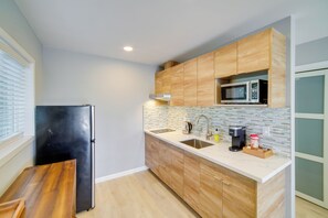 Apartment (0 Bedroom) | Interior
