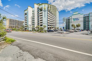 Interior - Oceanfront Resort Condo w/ Views in Myrtle Beach! (Myrtle Beach)
