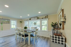 House (3 Bedrooms) | Interior - 'the Windmill House' w/ Pond: 9 Mi to Dayton! (Dayton)