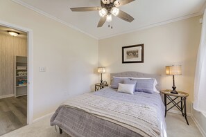 House (3 Bedrooms) | Interior - 'the Windmill House' w/ Pond: 9 Mi to Dayton! (Dayton)