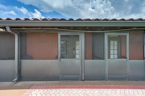 Interior - Breezy Naples Studio w/ Resort-style Perks! (Naples)