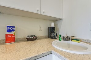 Apartment (0 Bedroom) | Interior